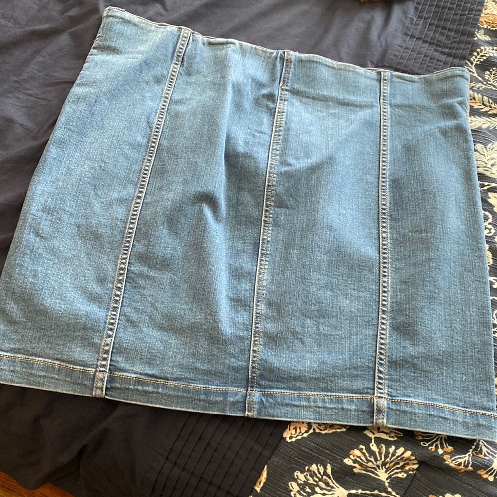 Denim skirt